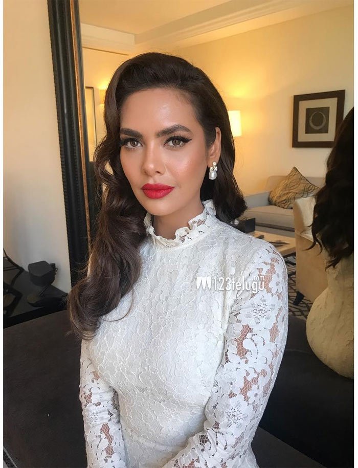 Esha (3).jpg