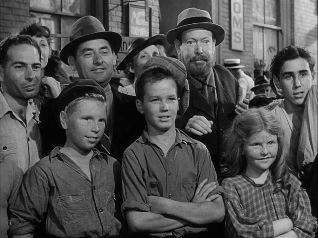 City.for.Conquest.1940.1080p.WEB-DL.DD2.0.H.264-SbR[(006156)08-40-00].PNG