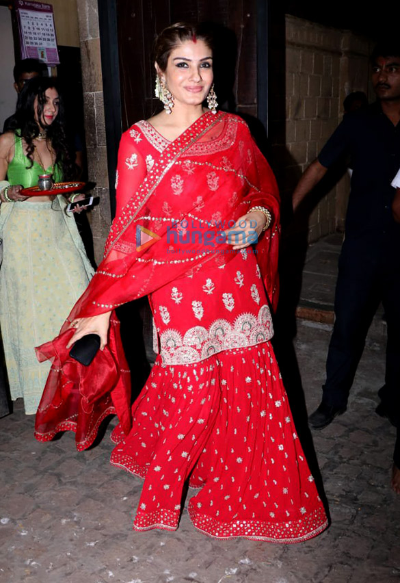 Celebs-celebrate-Karva-Chauth-at-Anil-Kapoor%u2019s-house-in-Juhu-6.jpg