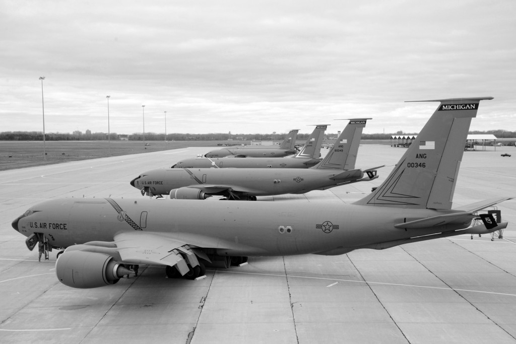 Boeing KC-135 "Stratotankers" .