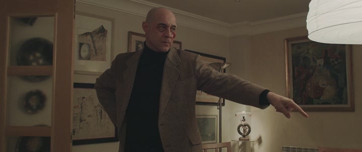 Bajo la rosa_HDRip.avi_snapshot_01.14.24_[2018.12.25_15.34.00].jpg