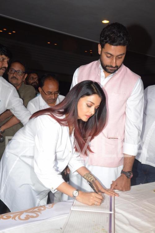 AishwaryaRaiBachchan-AbhishekBachchan-NC-prayermeet (1).jpg
