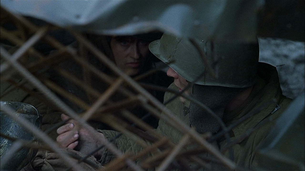 Враг у ворот.2001.BLU-RAY_720p.[-=DoMiNo=-].mkv_20190416_110413.845.png