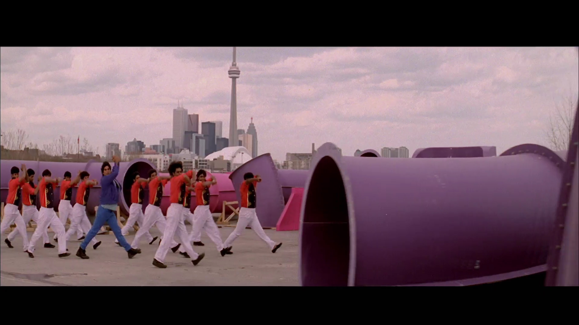 1997 - Mr. and Mrs. Khiladi -4- Hum Total Fida_1080p_sub.mkv2810.jpg