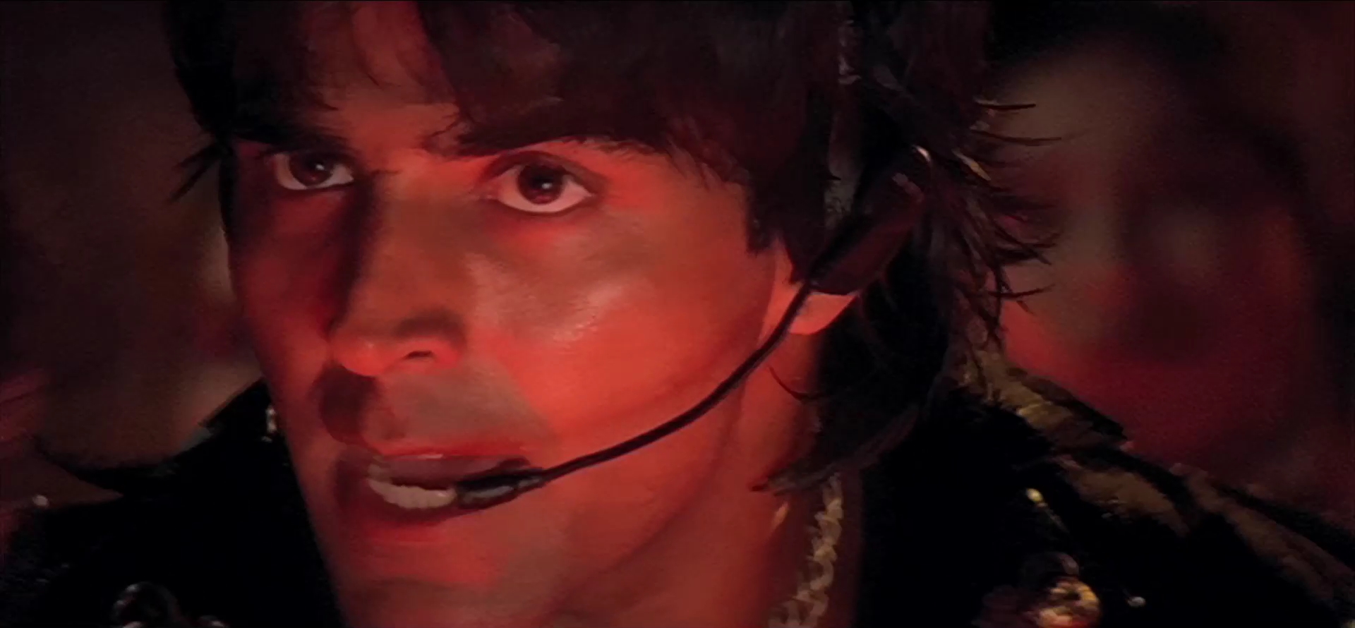 1998 - Barood -1- Meri Sanson Mein Garmi_1080p.mkv5261.jpg