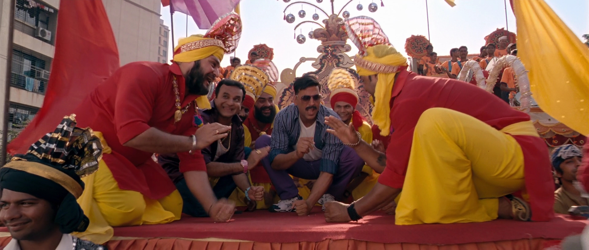 2012 - Rowdy Rathore -1- Chinta Ta Ta Chita Chita_1080p_sub.mkv7539.jpg