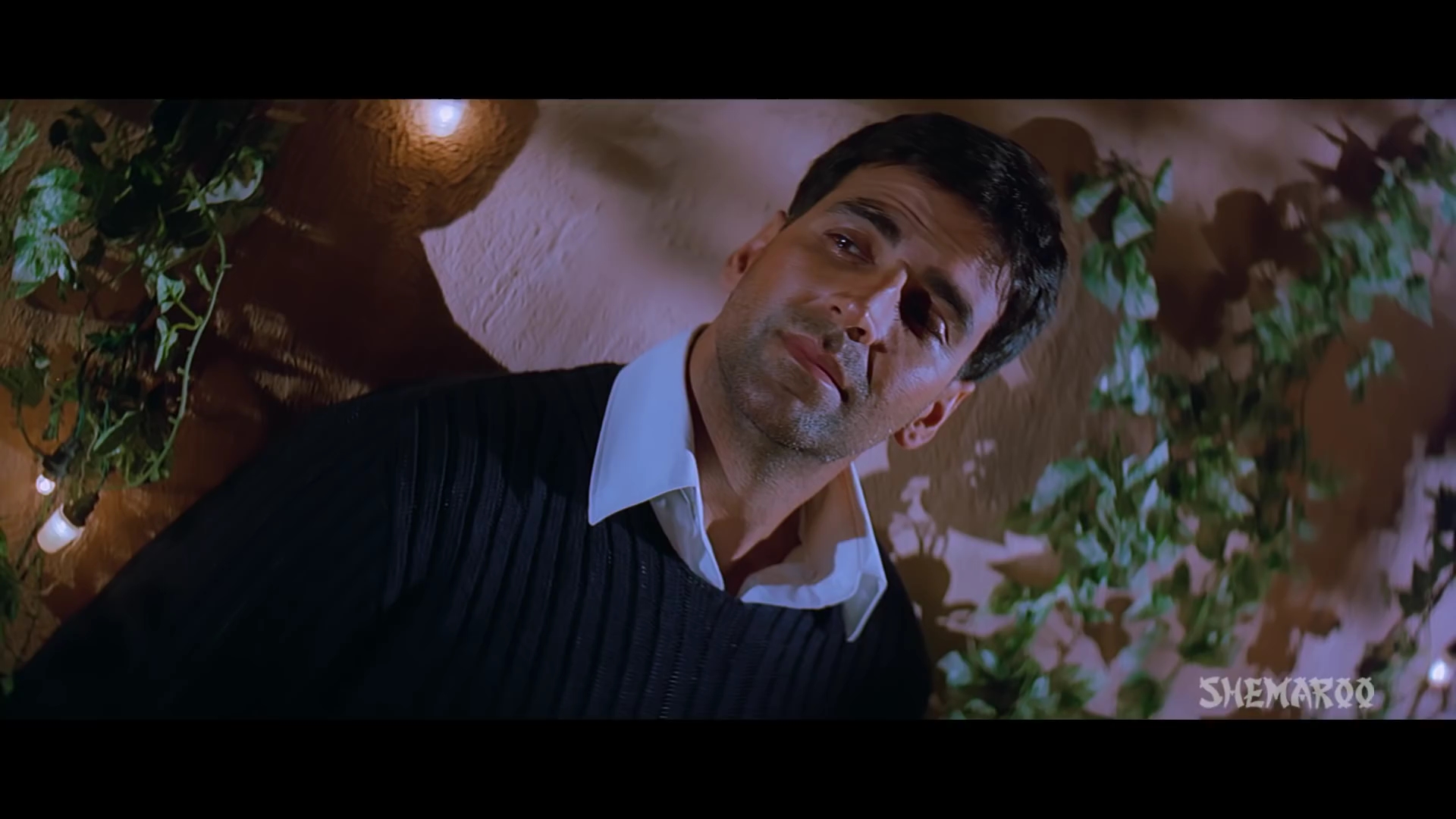 2005 - Dosti -4- Ishq Na Ishq Ho Kisi_1080p.mkv0555.jpg