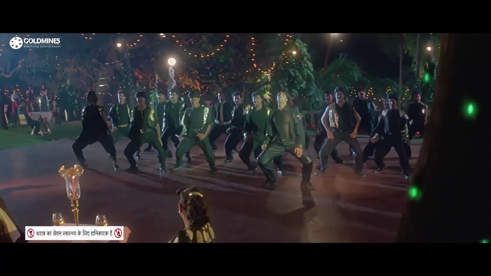 1997 - Daava -1-Deewane Hai Deewano Se_1080p.mkv1127.jpg