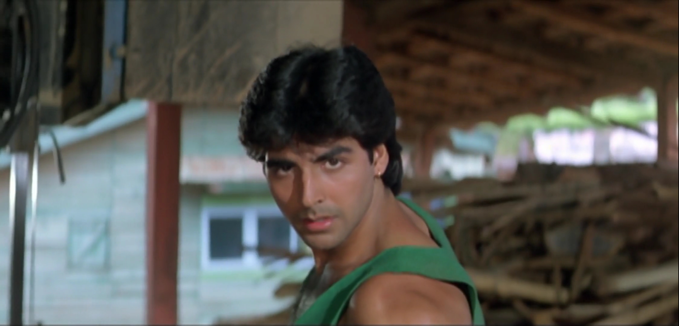 Saugandh.1991.WEBHDRip.1080p[(078126)05-10-52].JPG