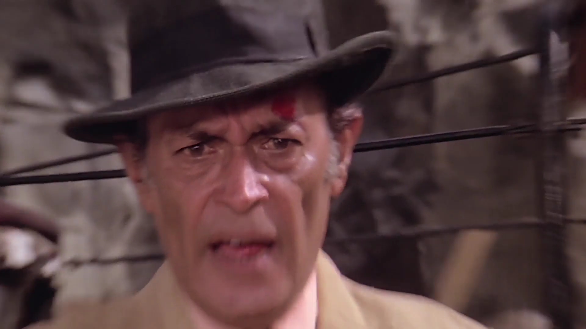 Krodhi.1981.1080p.WEB-DL.AVC.AAC.DDR[(229640)00-06-48].JPG