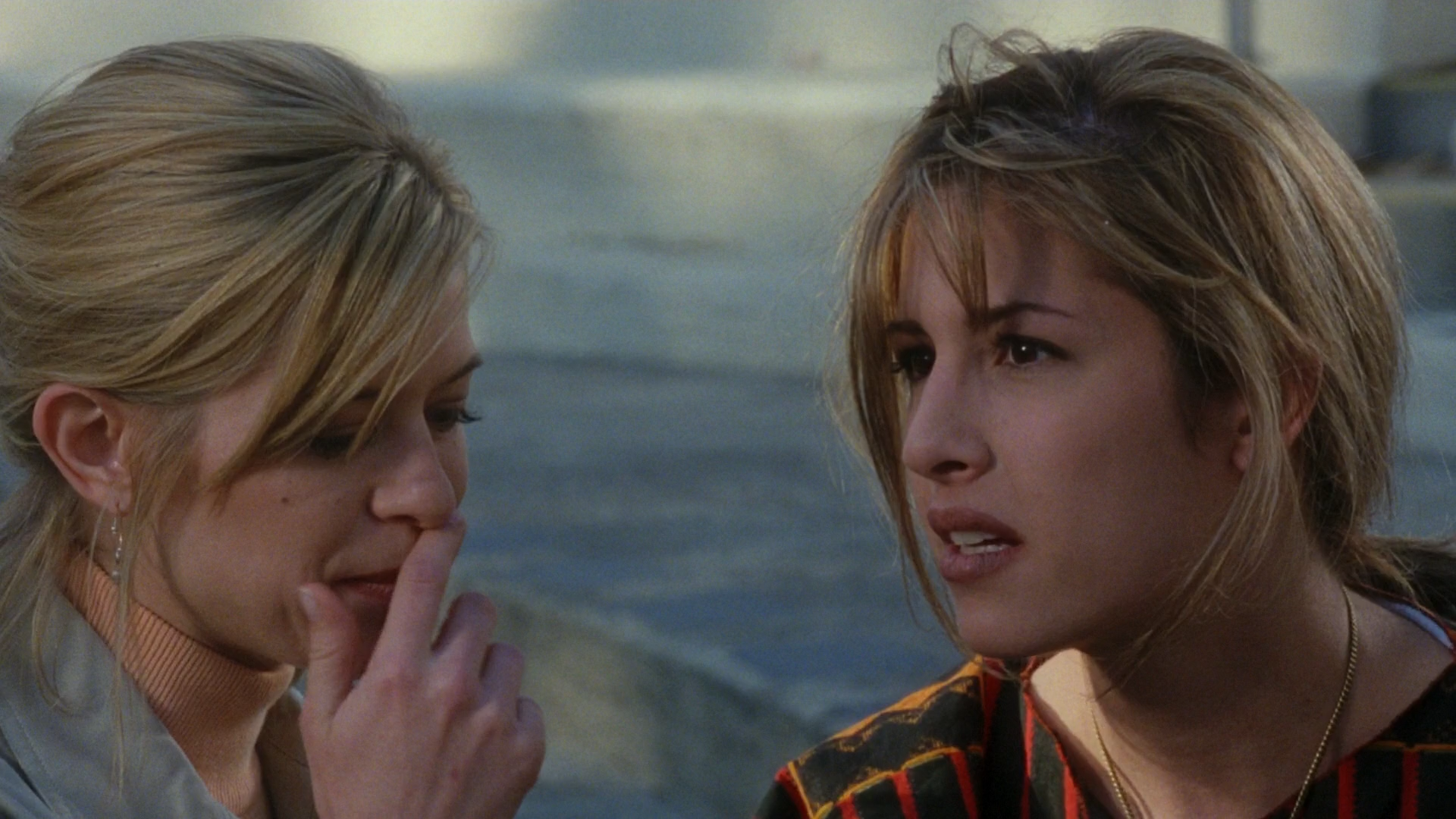 Wishmaster 1 (1997) BDRip 1080p.mkv_snapshot_00.41.58.808.png
