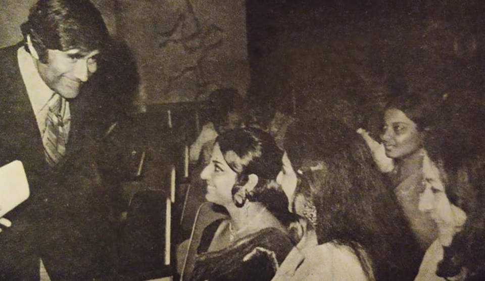 Tanuja, Saira,Rekha  Nanda.jpg