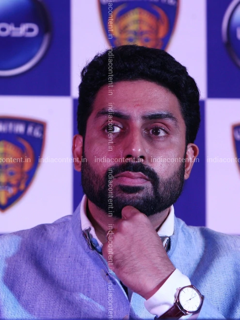 659-abhishek-bachchan-the-co-owner-of-isl-team-chennaiyin-fc-during-a-image-Chennaiyin_FC_new_coach_with_Abhishek_Bachchan__2_.webp