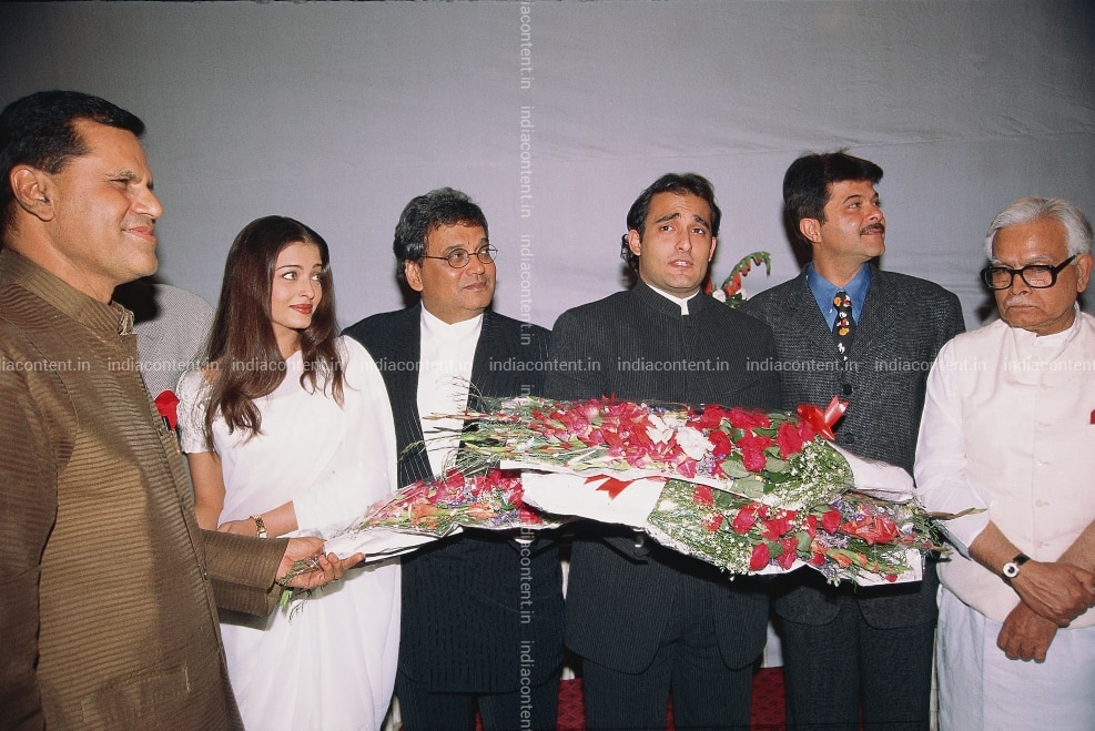 659-indian-film-personalities-aishwarya-rai-subhash-ghai-anil-kapoor-image-88005500_20190131_257.jpg