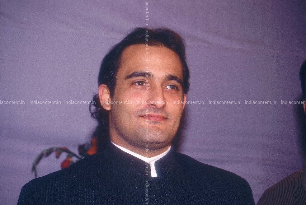 659-akshaye-khanna-clicked-during-an-event-in-new-image-88005500_20190315_118.jpg