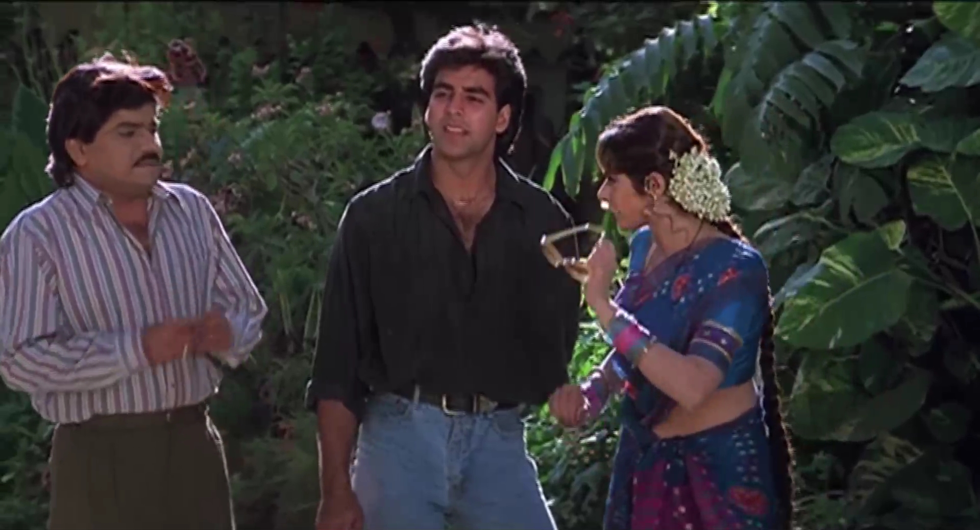 Meri.Biwi.Ka.Jawab.Nahin.2004.WEBRip.AVC.AAC.1080p_DusIcTv[(011598)05-15-30].JPG