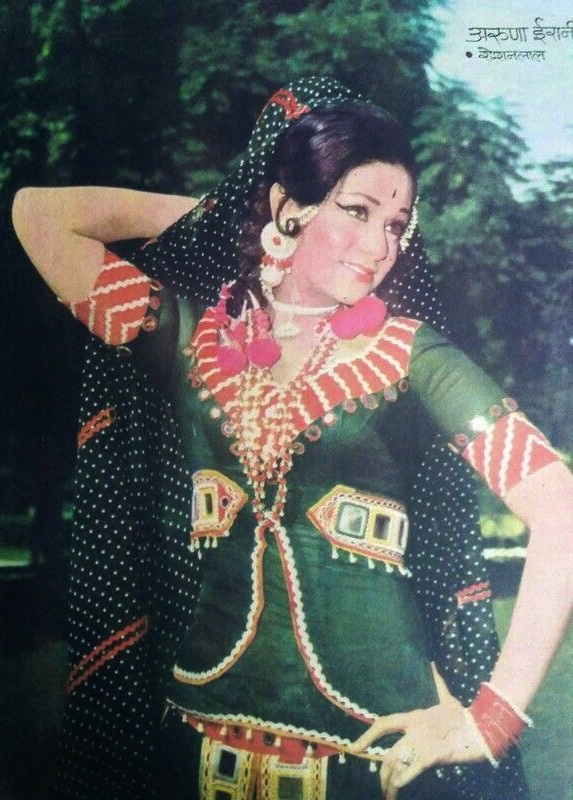 Bollywood-Cinema-Movie-Actress-Aruna-Irani-Vintage-India-_57.jpg