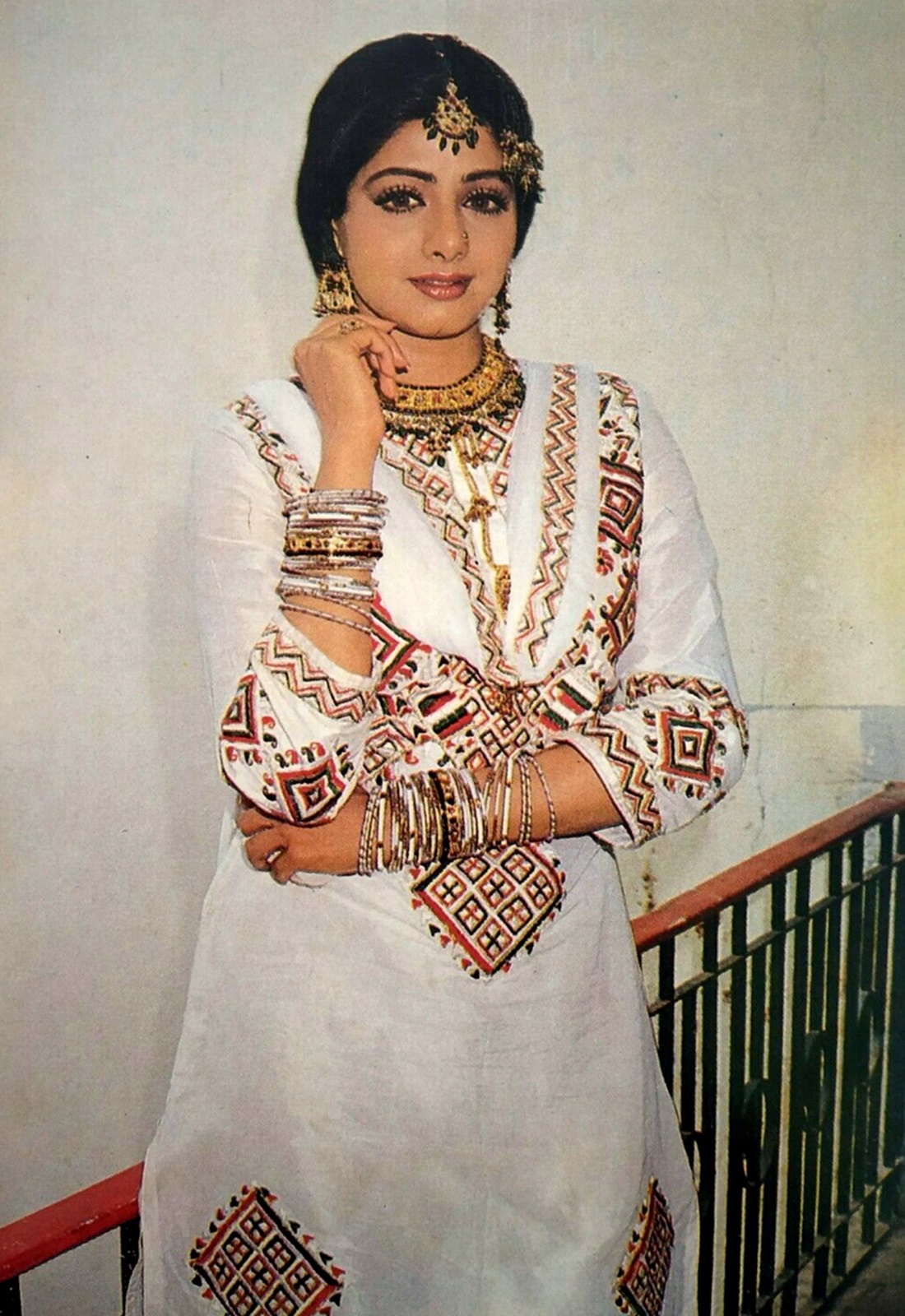 Bollywood-Actor-Sridevi-Rare-Post-card.jpg