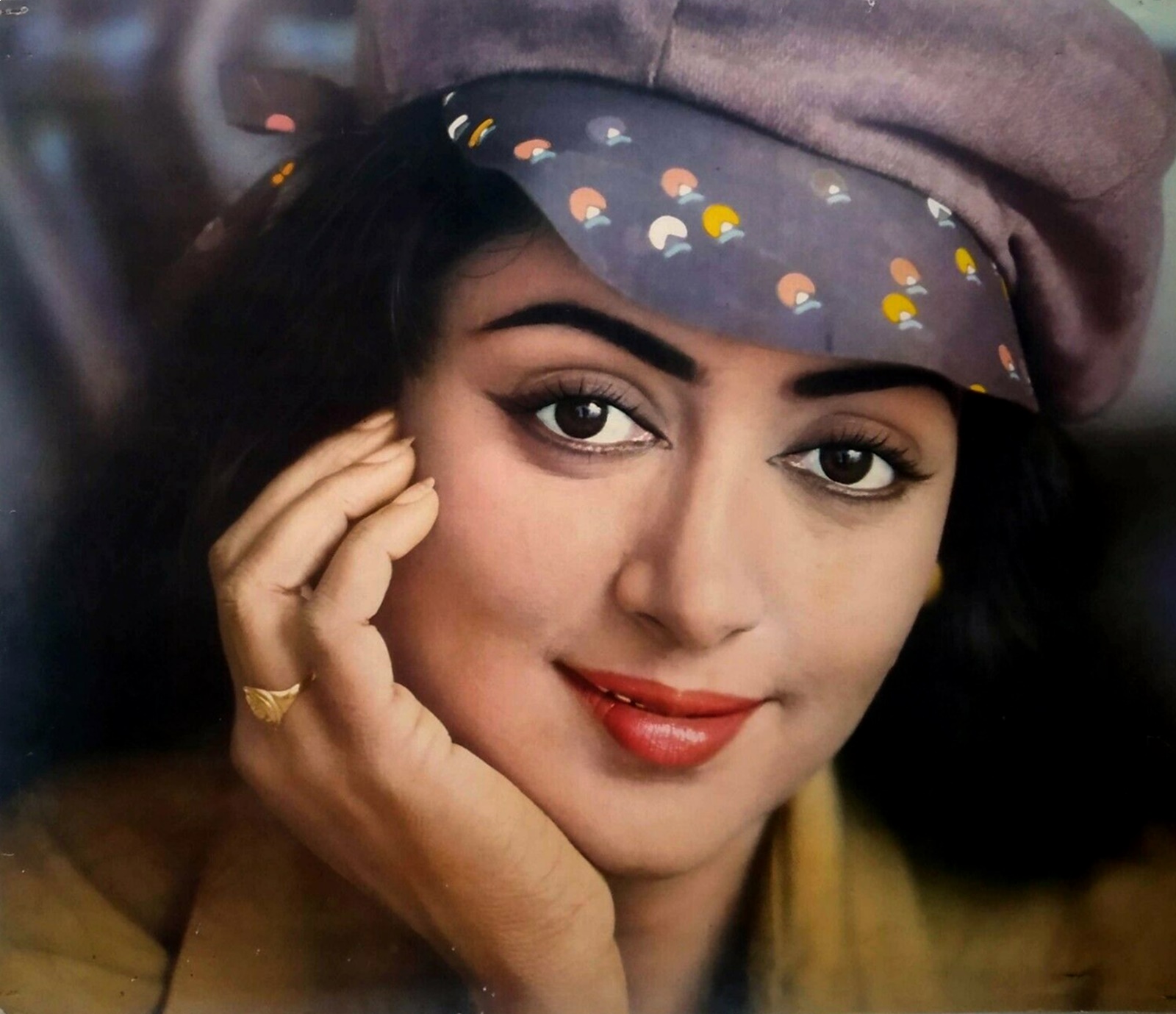 Bollywood-Actor-Hema-Malini-Rare-Old (1).jpg