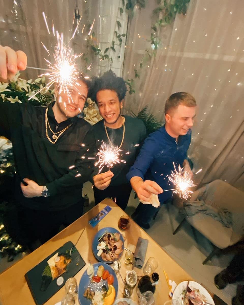 https://i2.imageban.ru/out/2021/01/01/7ff5292ca27d0225d47b4f3e087c5bf0.jpg
