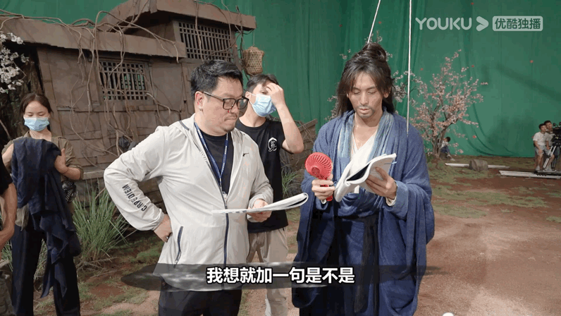92403e2589eb6c5b5dc5fbdfd0402b87.gif