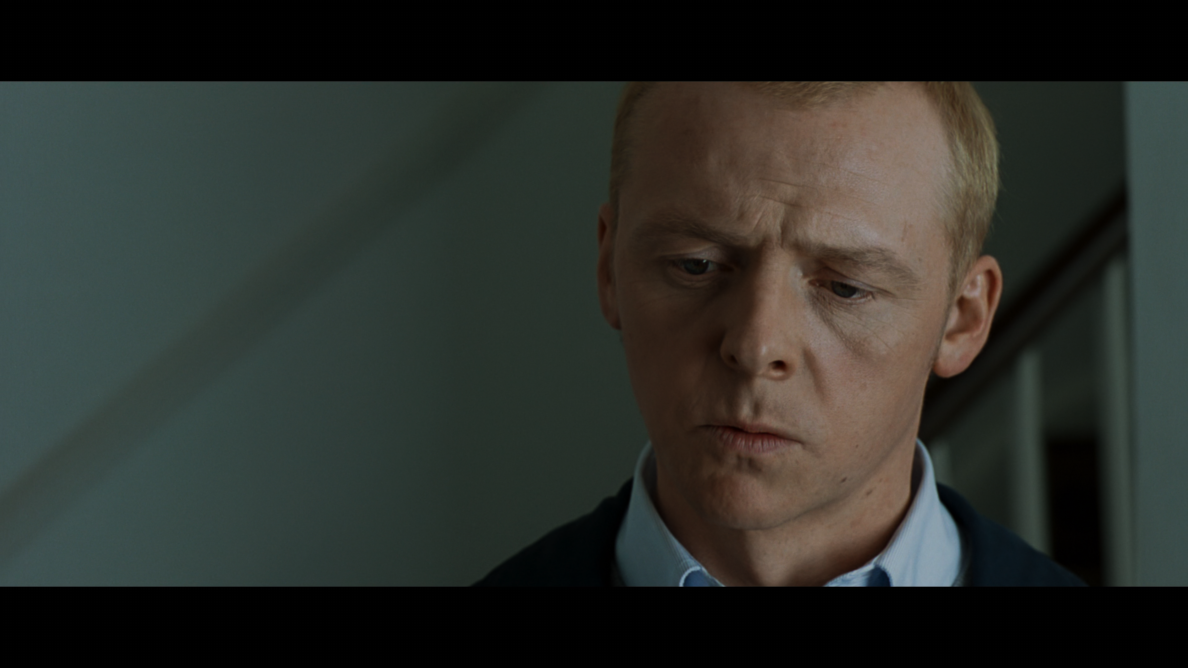 Hot.Fuzz.2007.UHD.BDRemux.2160p.HDR.DoVi.Hybrid.P8.by.DVT.mkv_snapshot_00.06.47_[2022.01.07_12.22.38].png