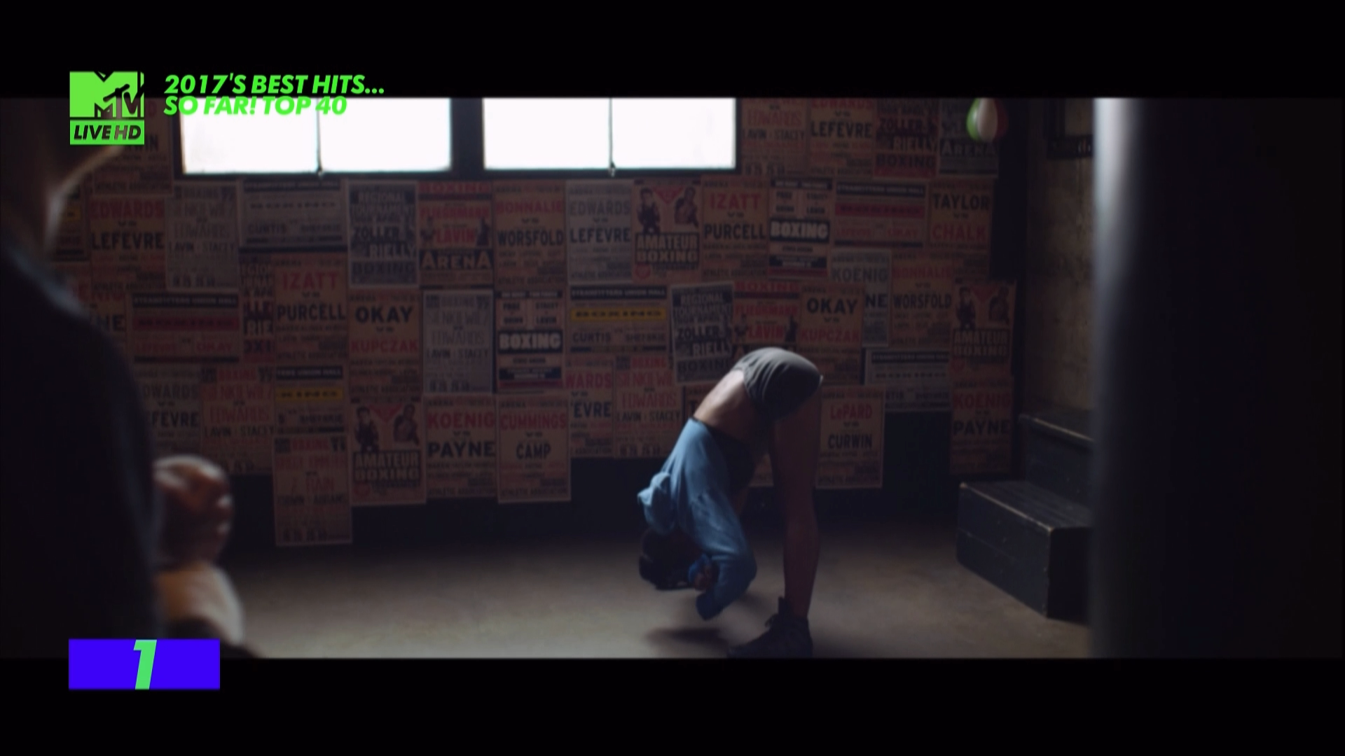 Ed Sheeran - Shape Of You [MTV Live HDTV](2017).ts_20220506_150711.507.png