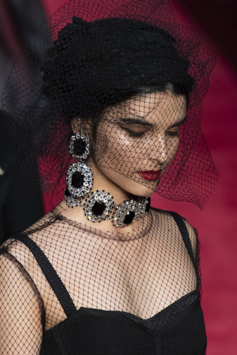 Dolce+Gabbana+Fall+2019+Details+p-l0TjHOTXBx.jpg