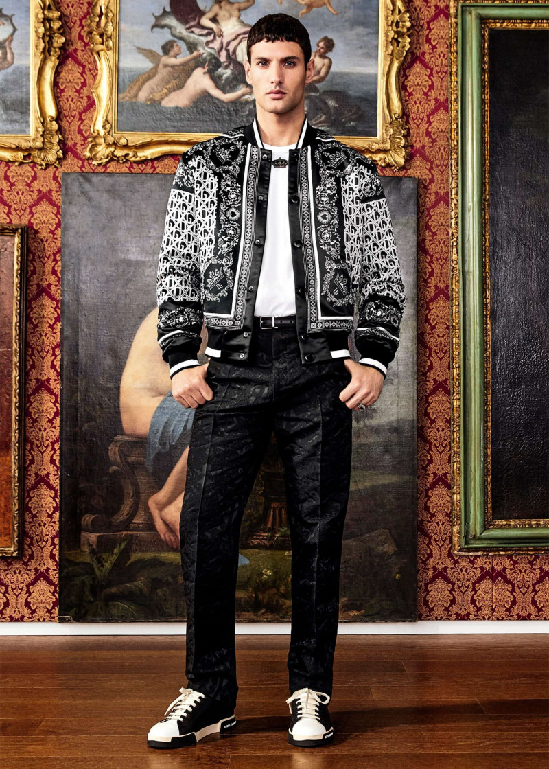 dolce-and-gabbana-summer-2020-man-collection-1431.jpg