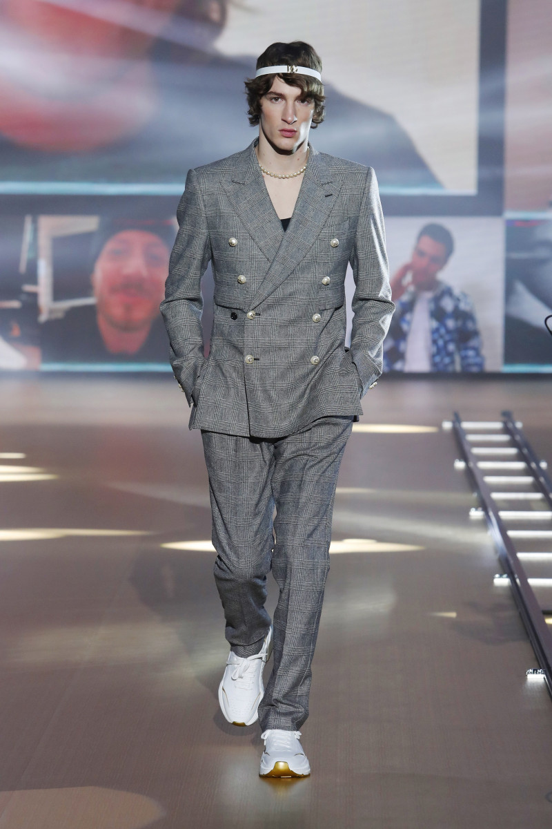00050-Dolce-Gabbana-Mens-Fall-21.jpg