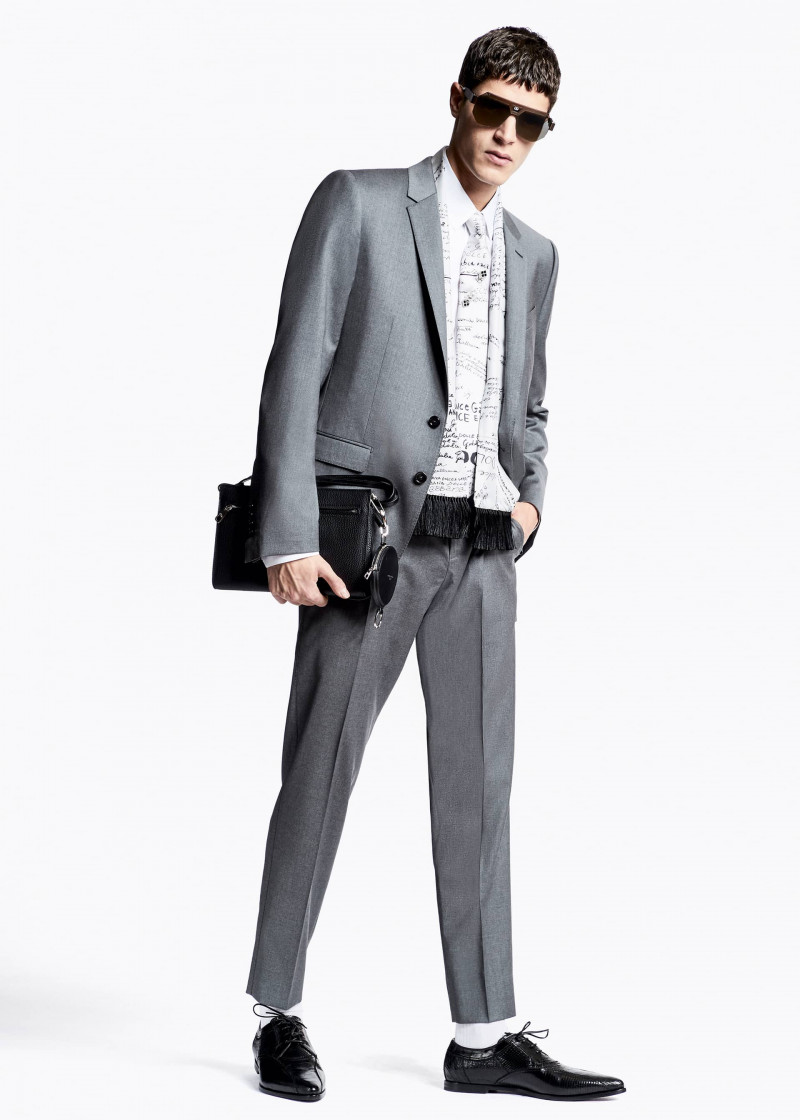 dolce-and-gabbana-fall-winter-2020-21-man-collection-104.jpg