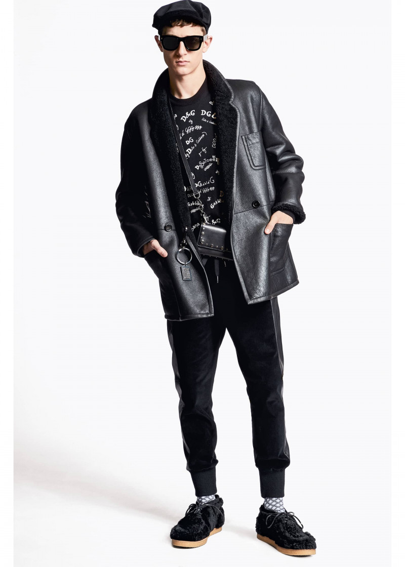 dolce-and-gabbana-fall-winter-2020-21-man-collection-134.jpg