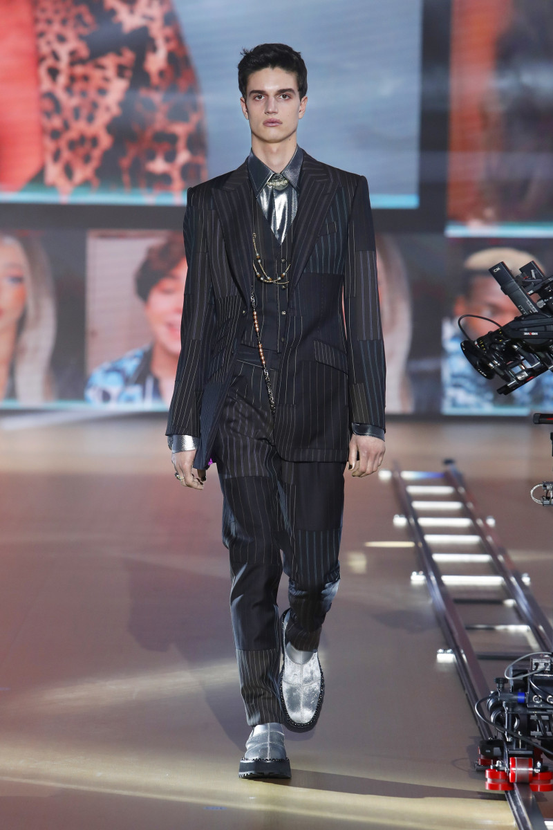 00005-Dolce-Gabbana-Mens-Fall-21.jpg
