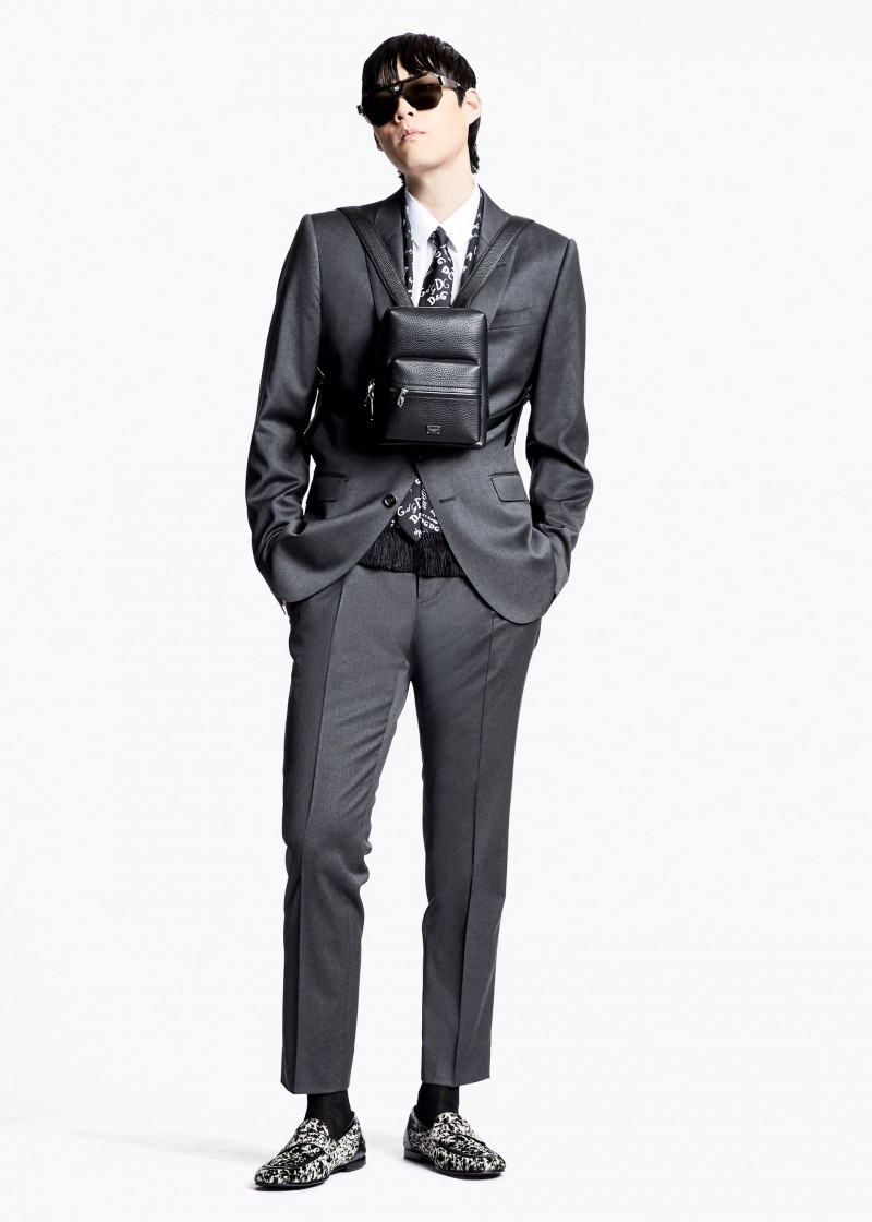 dolce-and-gabbana-fall-winter-2020-21-man-collection-75.jpg