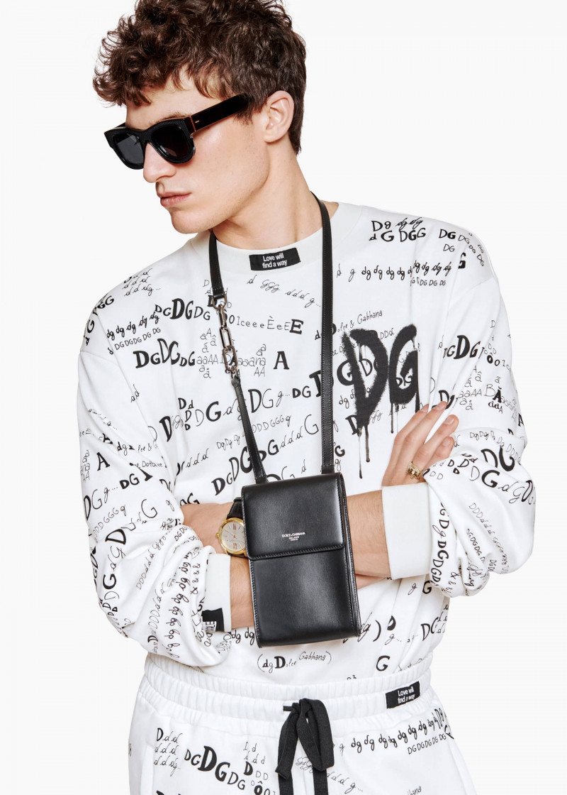 dolce-and-gabbana-fall-winter-2020-21-man-collection-204.jpg