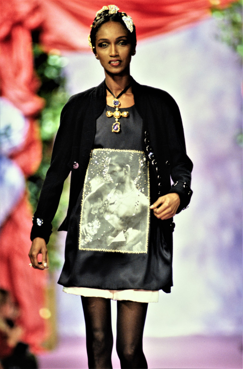 027-christian-lacroix-spring-1994-couture-CN10056621.jpg