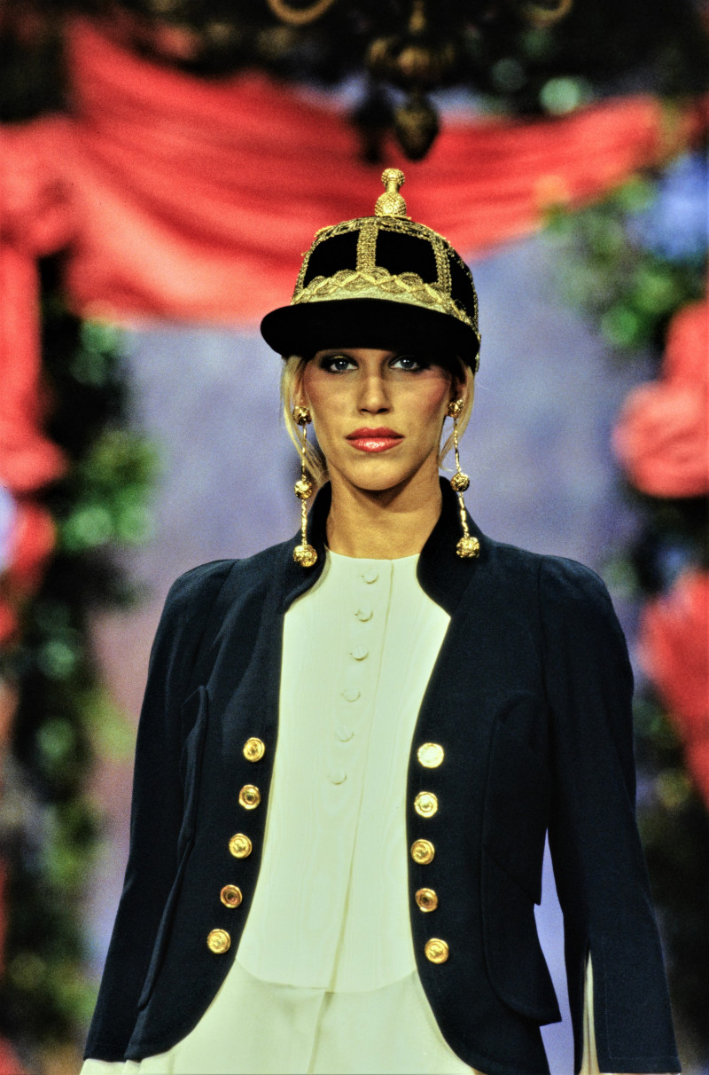 028-christian-lacroix-spring-1994-couture-CN10056626-emma-sjoberg-wiklund.jpg