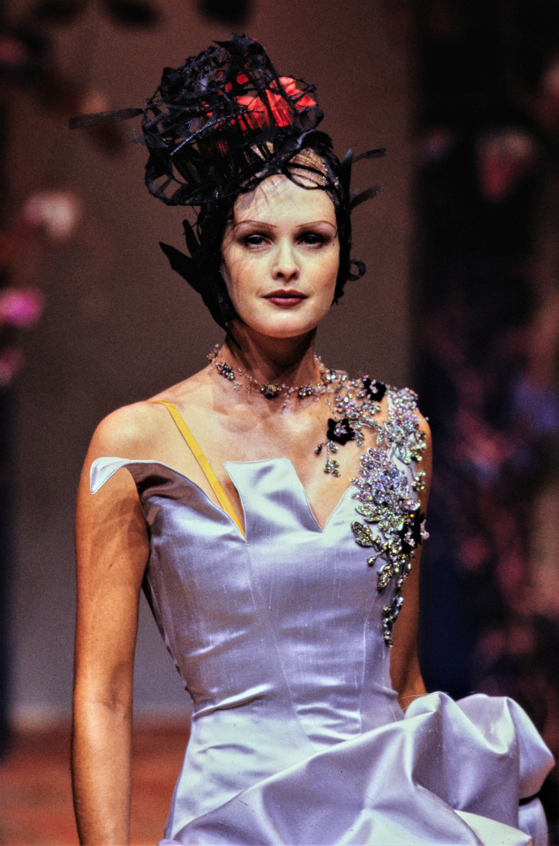 040-christian-lacroix-spring-1999-couture-detail-CN10057012-kylie-bax.jpg