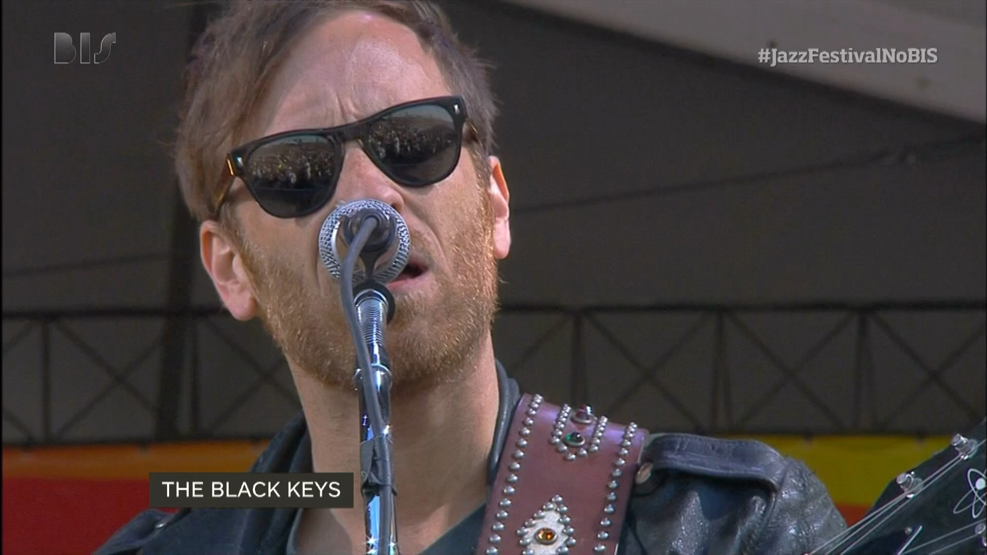 The Black Keys - New Orleans Jazz and Heritage Festival - 2013-05-05.mkv_20220804_105814.895.png