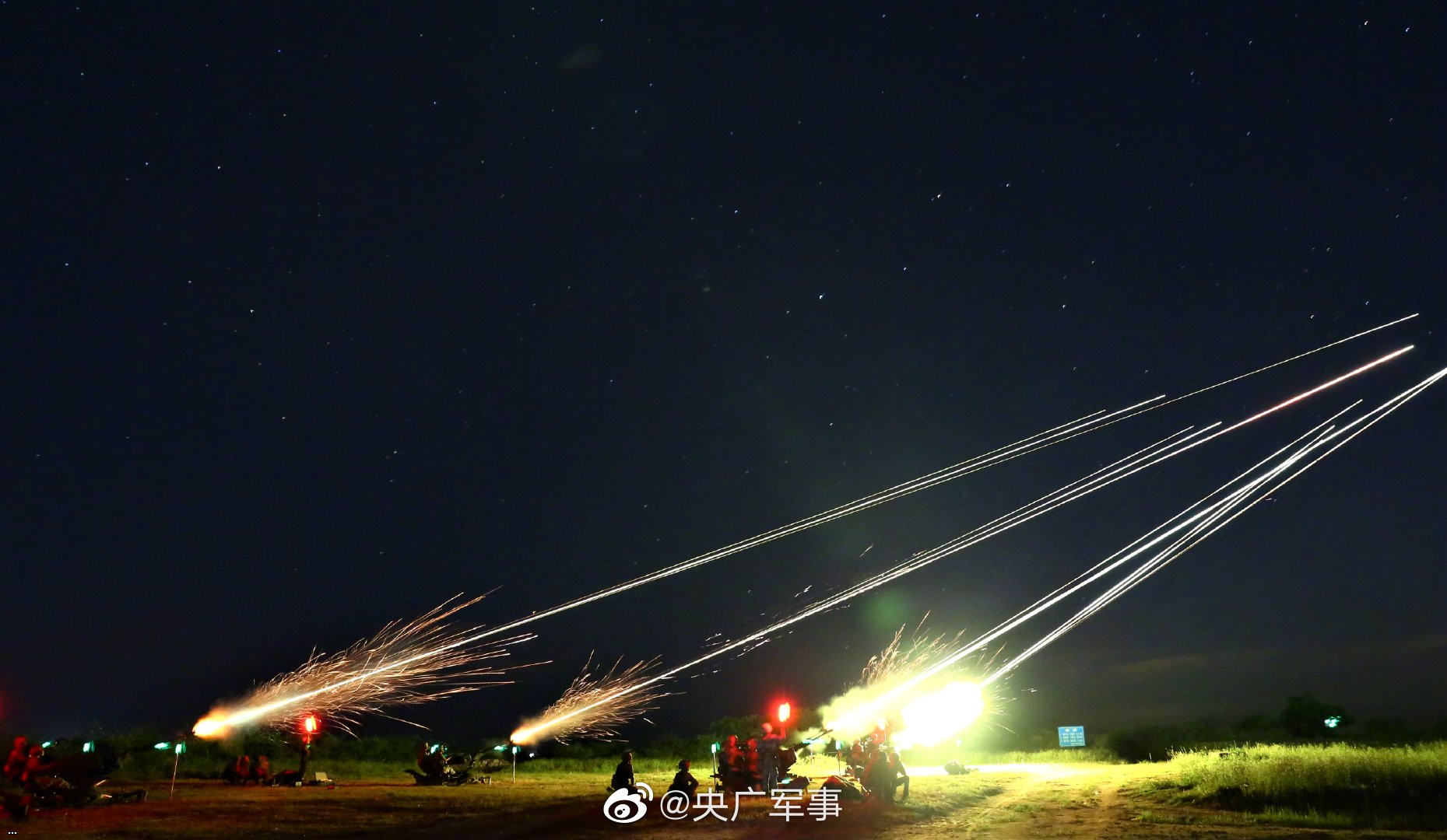 001SX8hXly1h4y6wwdbmkj61fn0u043t02.jpg