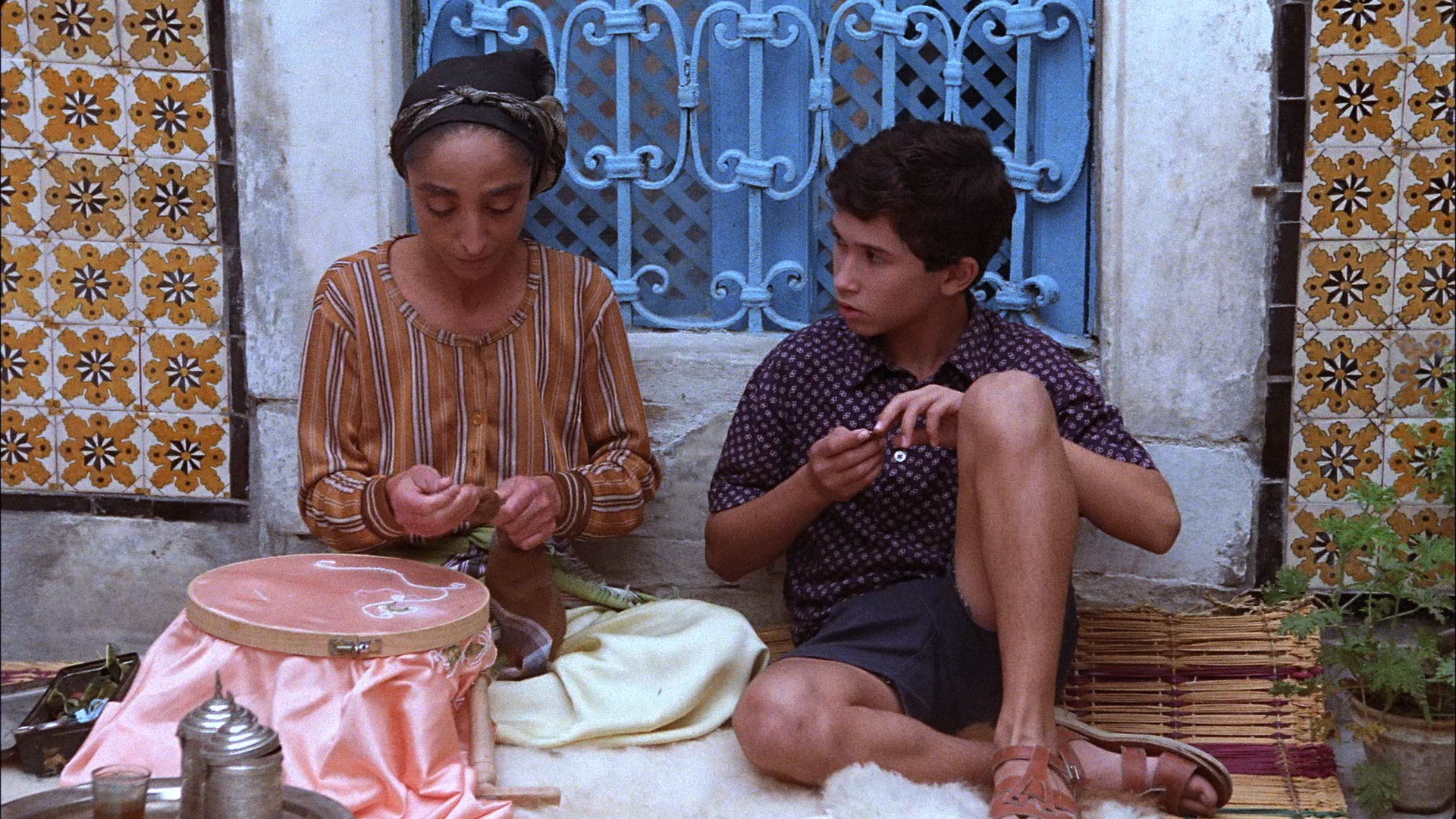 Asfour Stah 1990 BDRemux 1080p.mkv_snapshot_00.47.48.png