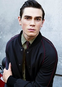 Кей Джей Апа