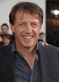 Дэннис Дуган