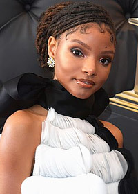 Холли Бэйли