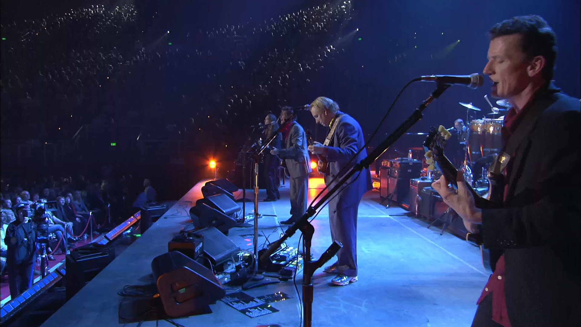 Eagles-Farewell.I.Tour.(2004).2013.BDRip.(1080p)_kaspr.mkv_20221207_210023.852.png