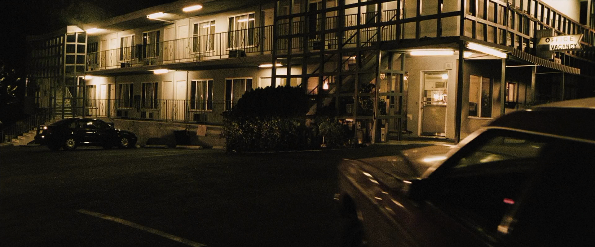 Powder.Blue.2009.BluRay.1080p.DTS x264-HiDt.mkv_20230114_181308.820.png