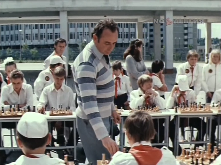 Prosto.uzhas.1982.WEBRip-AVC.ExKinoRay.mkv_snapshot_01.37.22.360.png