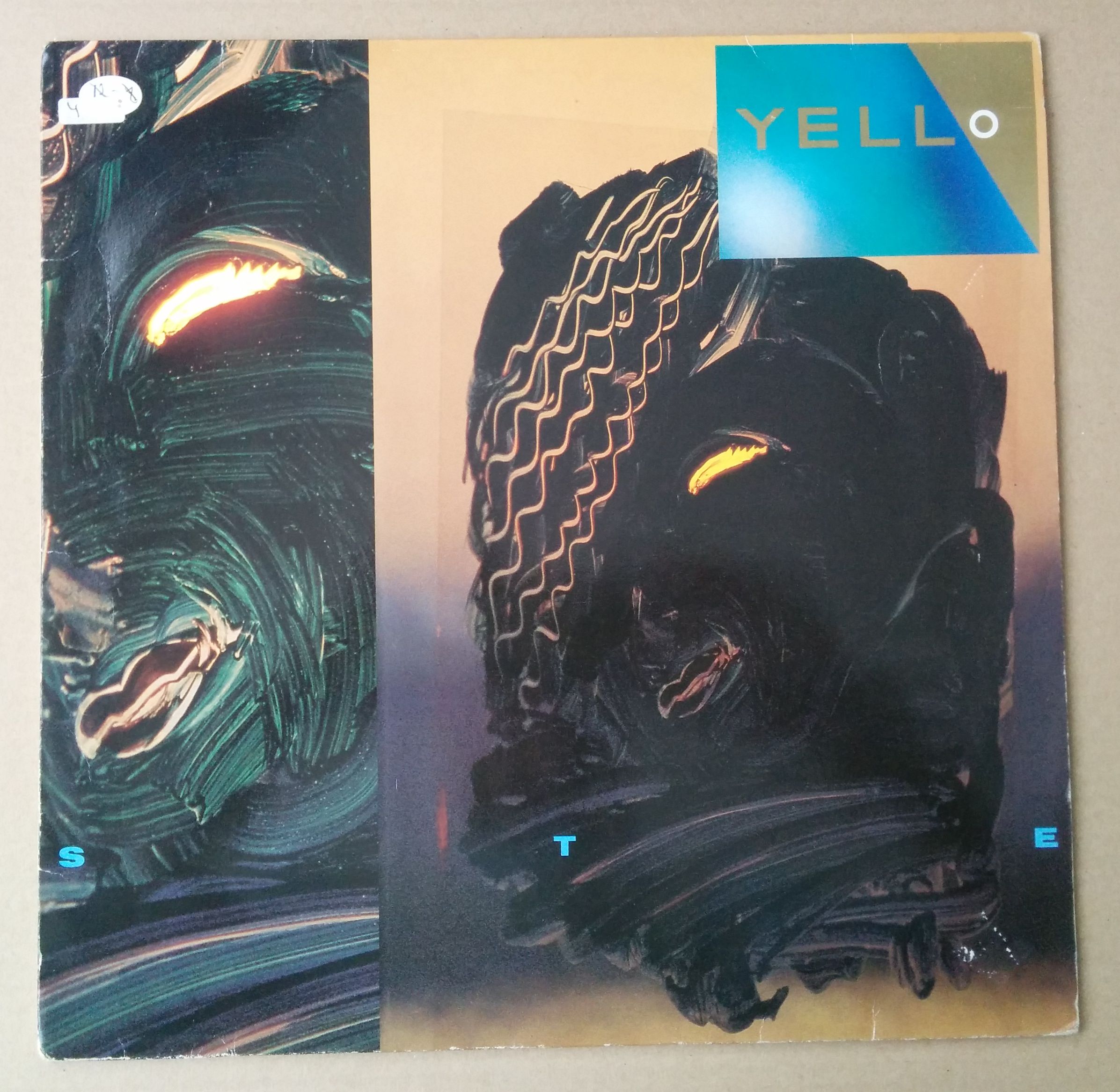 YELLO Stella