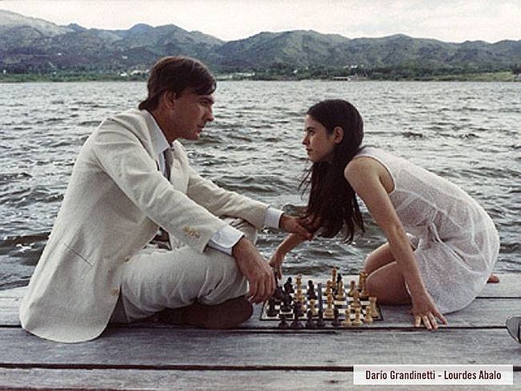 Игра Арчибеля /El juego de Arcibel/ 2003 (0:32:51 / 1:54:56)