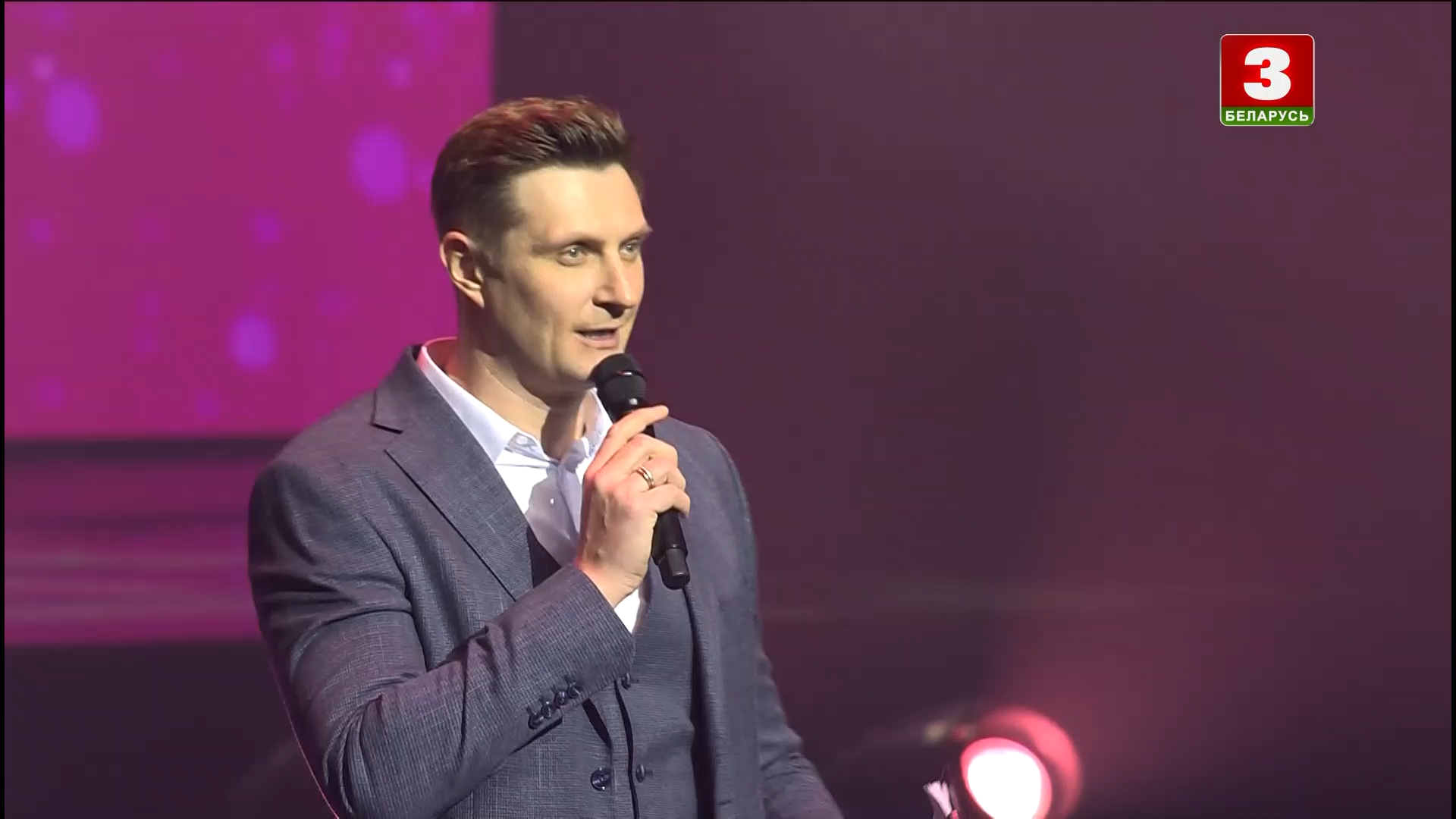 Женский хит. Молодёжный театр эстрады (2023).ts_snapshot_00.03.41.718.png